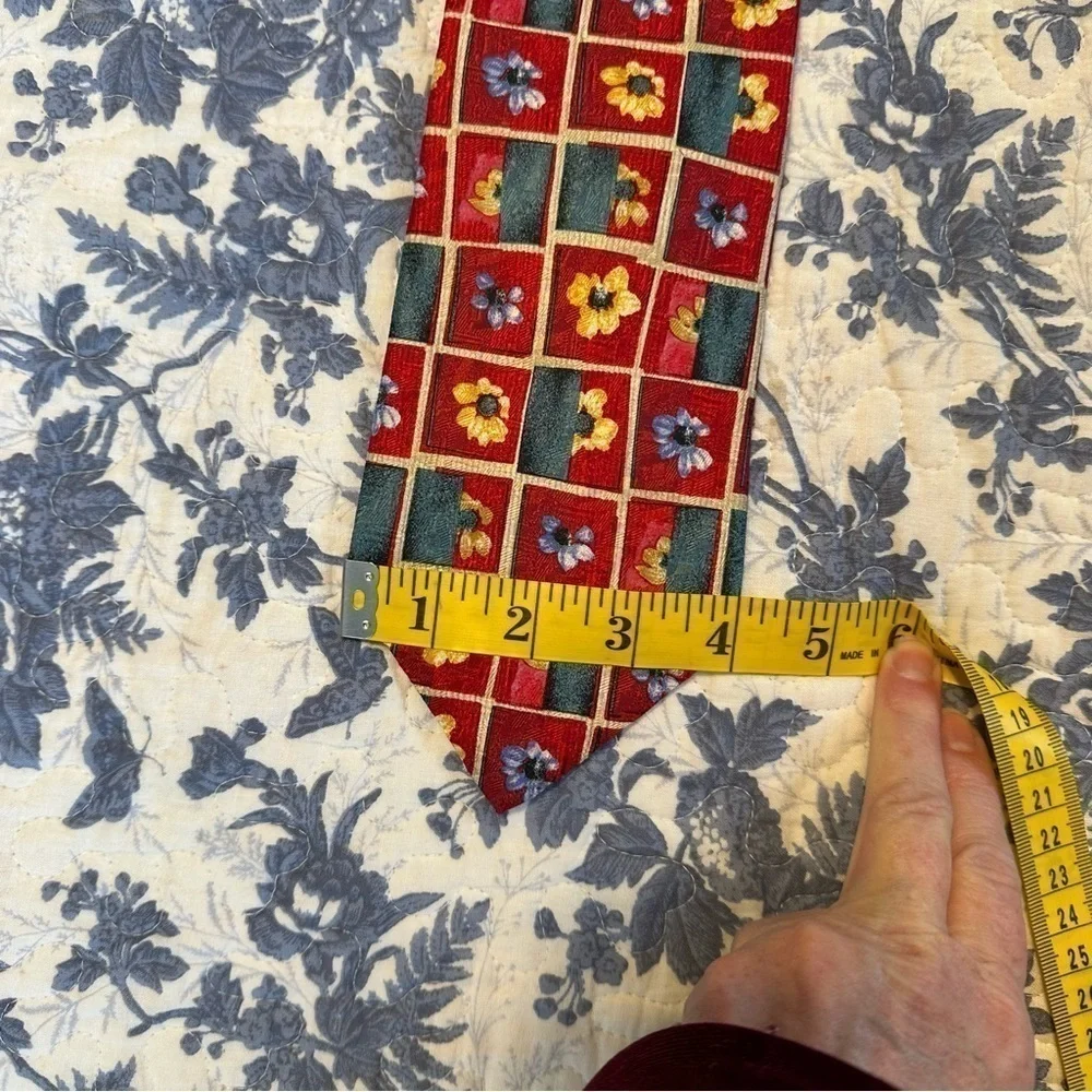 Ermenegildo Zegna Tie Red and Yellow Silk Floral 4” Wide